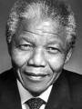 Liberan a Nelson Mandela