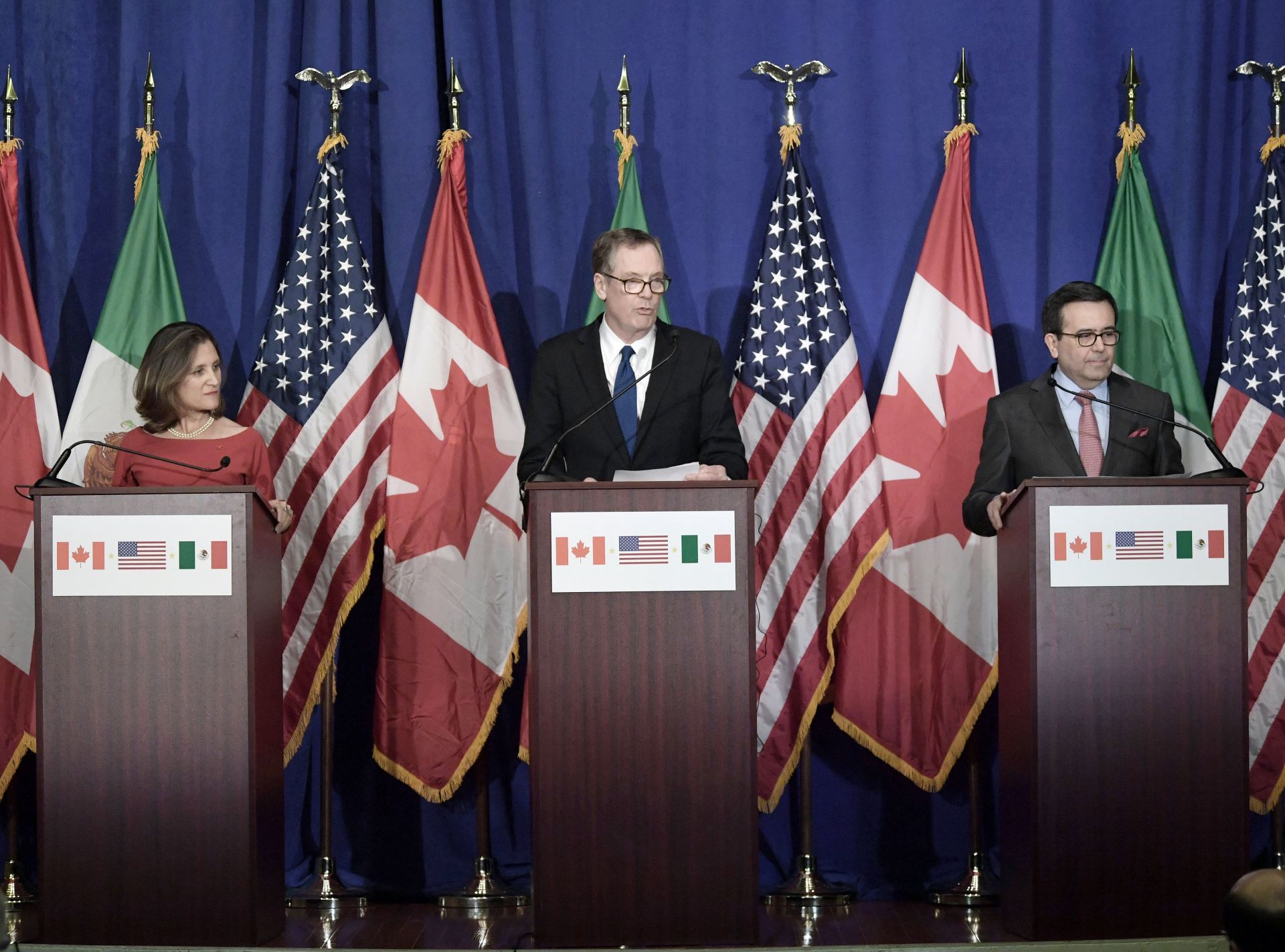 Agresividad de EE.UU. obliga a retrasar la renegociación del TLCAN hasta 2018