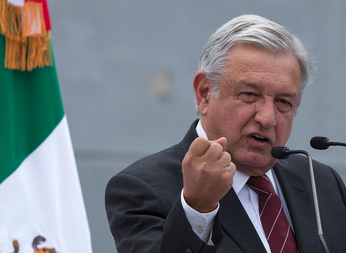 andres-manuel-lopez-obrador-presidente-de-mexico-presidente-contitucional-de-los-estados-unidos-mexicanos-morena