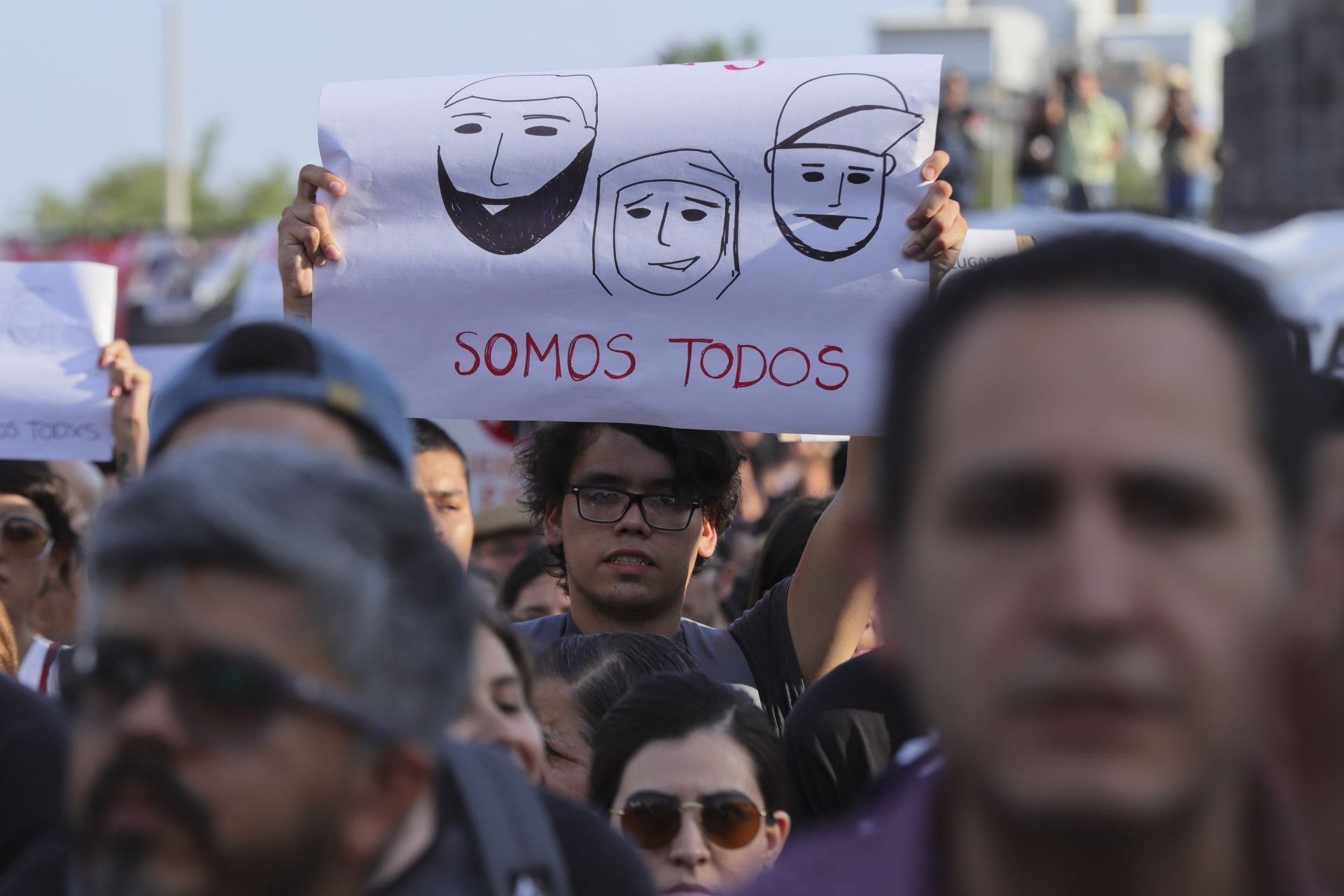 EstudiantesdelaescueladecineenGuadalajara(México),participandeunamarcha