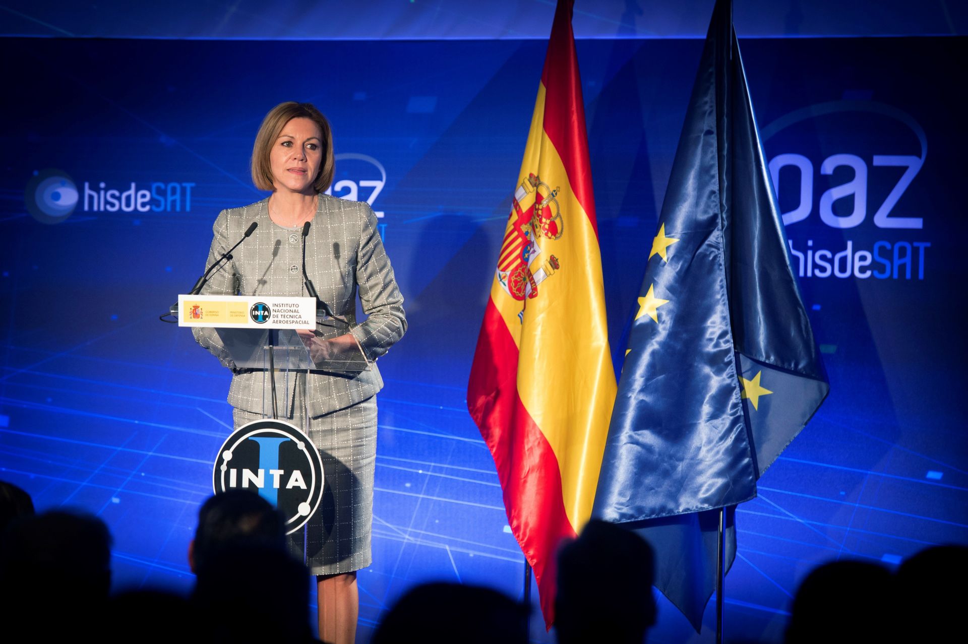 La ministra de Defensa, María Dolores de Cospedal, durante su intervención en el INTA con el motivo del lanzamiento del Satélite Paz